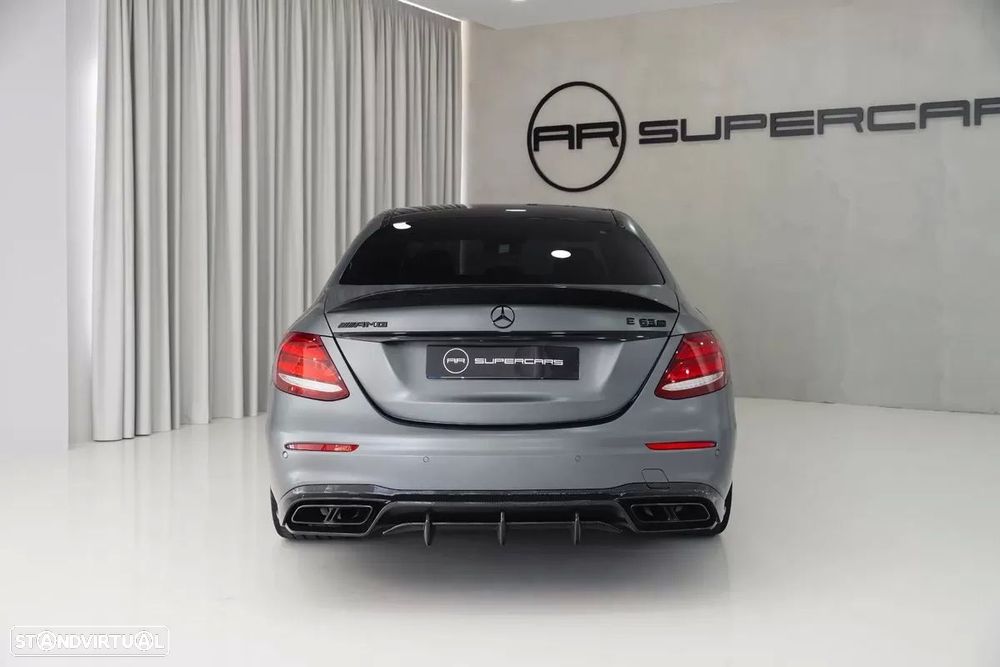 Mercedes-Benz E 63 AMG S 4-Matic+ - 18