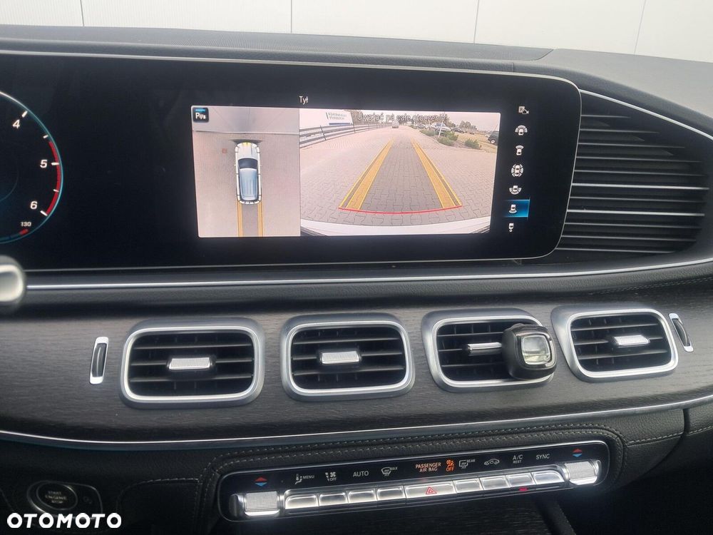 Mercedes-Benz GLE 300 d 4-Matic - 32