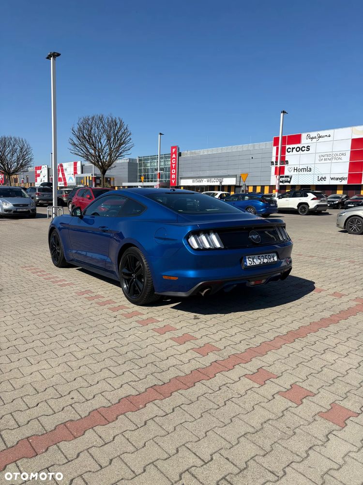 Ford Mustang - 5