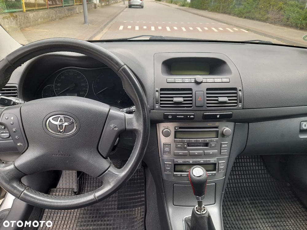 Toyota Avensis 1.8 VVT-i Edition - 14