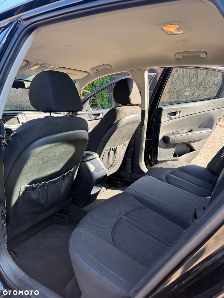 Kia Optima - 16