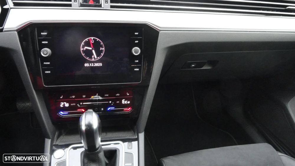 VW Passat Variant - 14