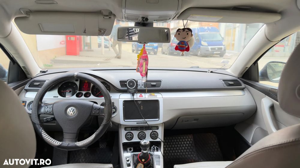 Volkswagen Passat 2.0 TDI DPF Highline - 5