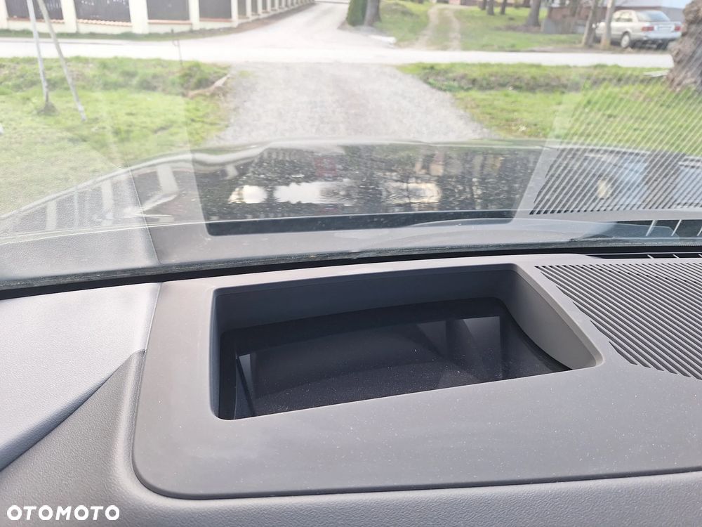 BMW Seria 5 520d xDrive - 16