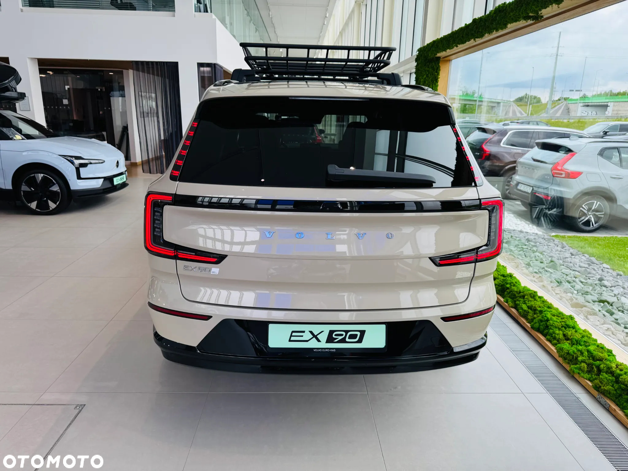 Volvo EX90 111kWh Twin Performance AWD Plus 7 os - 4