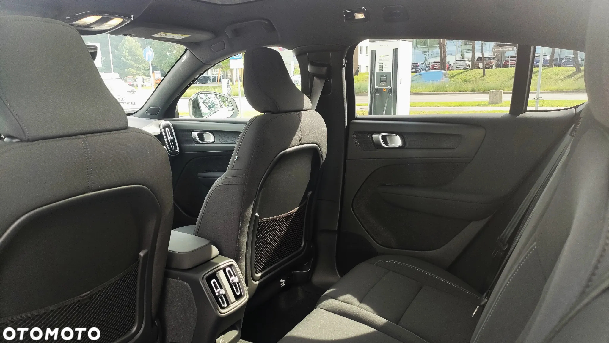 Volvo C40 Recharge Plus - 8