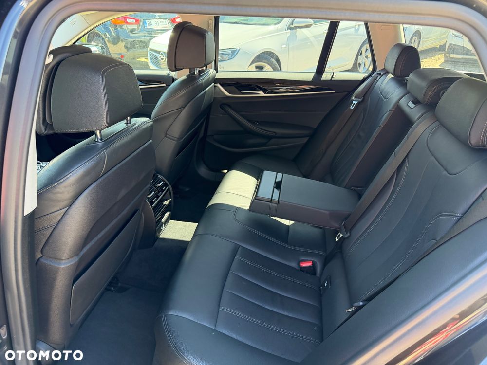 BMW Seria 5 520d M Sport Edition - 7