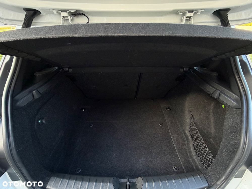 BMW Seria 1 120d M Sport Shadow - 32