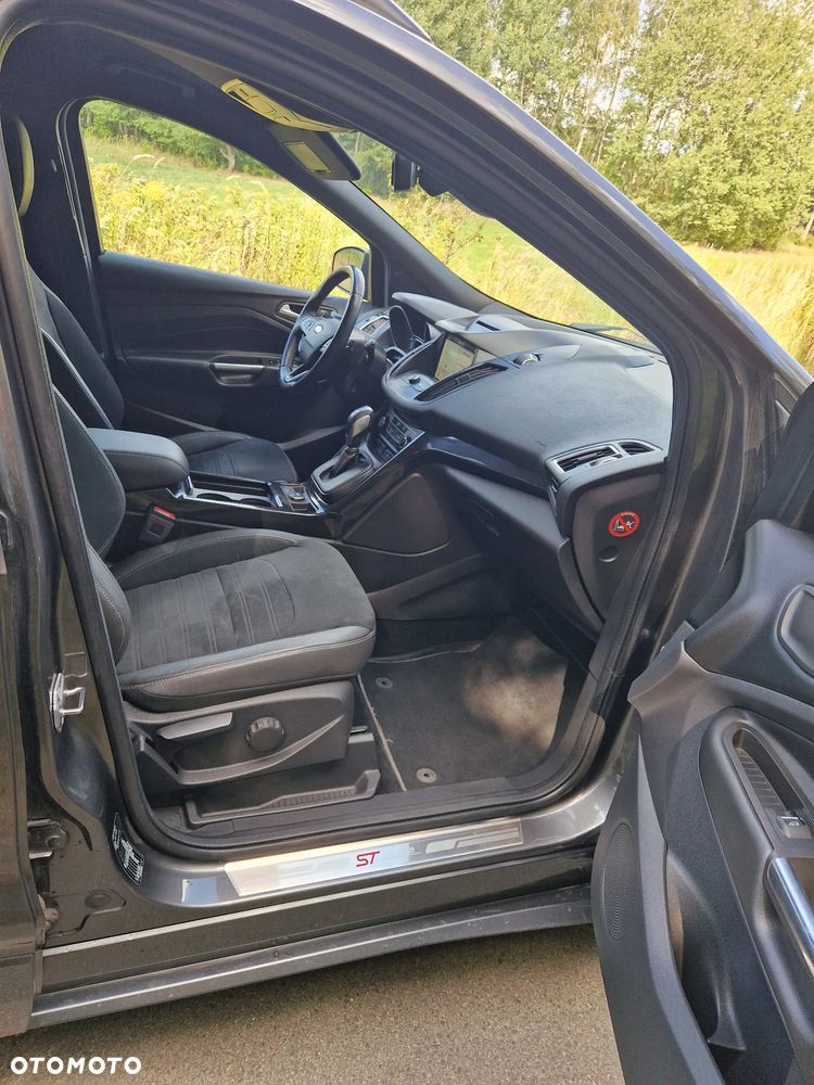 Ford Kuga 2.0 TDCi 4x4 ST-Line - 19