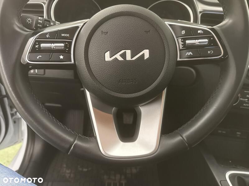 Kia Ceed 1.5 T-GDI M - 13