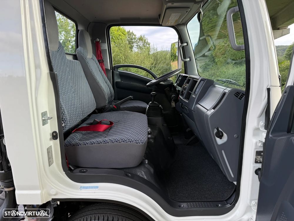 Isuzu NLR 3.0 35.150 AC ABS - 23