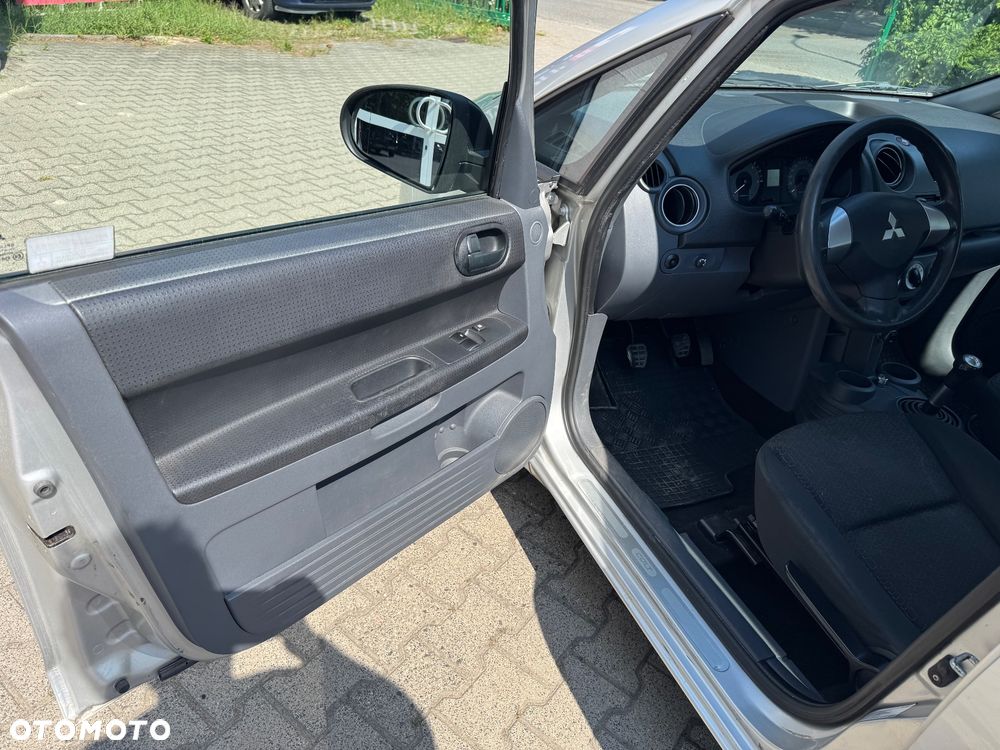 Mitsubishi Colt 1.3 Inform - 16