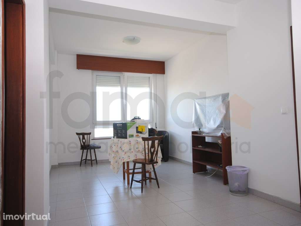 T2 equipado e mobilado na Portela de Sacavém - Grande imagem: 3/26