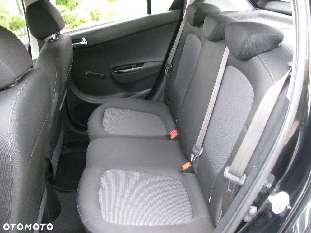 Hyundai i20 1.2 Fifa World Cup Edition - 25