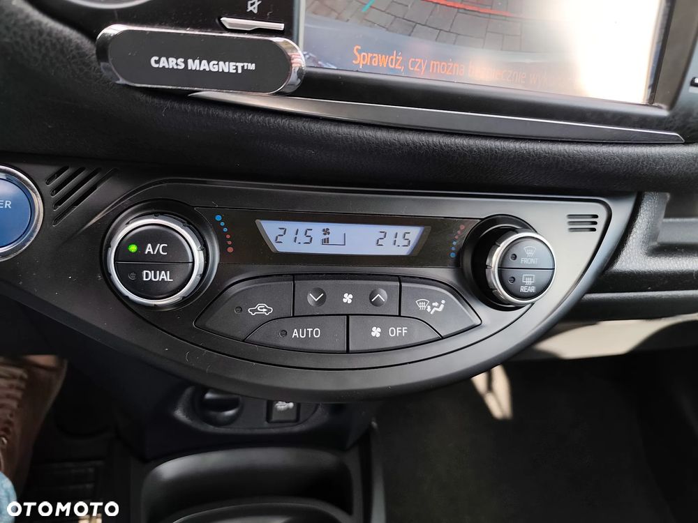 Toyota Yaris Hybrid 100 Premium EU6 - 35