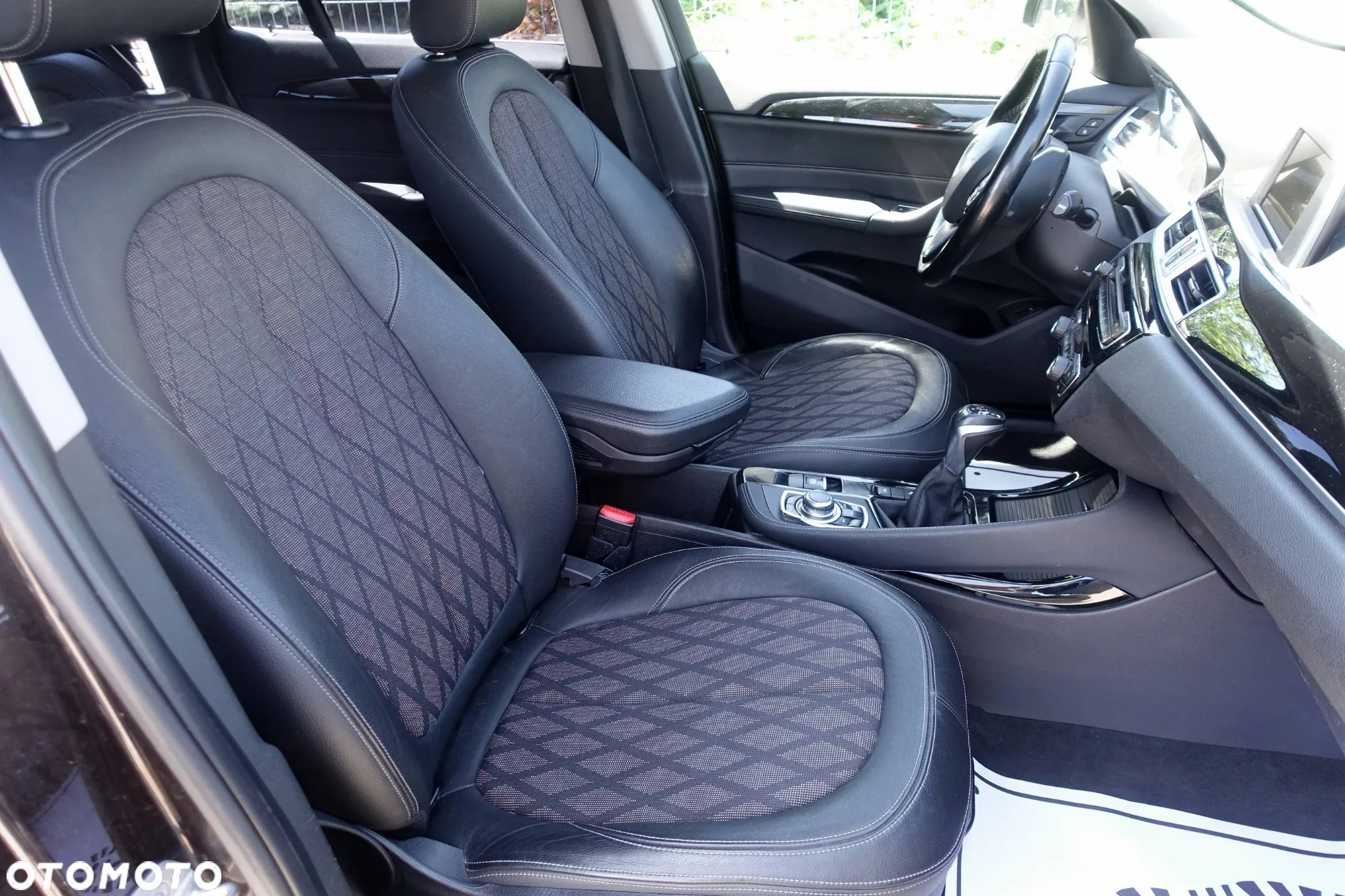 BMW X1 xDrive18d Sport Line - 12