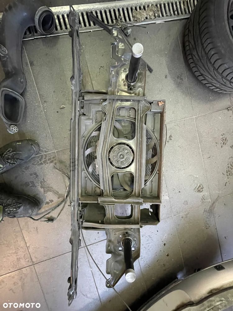 Bmw E39 Pas Przedni - 3