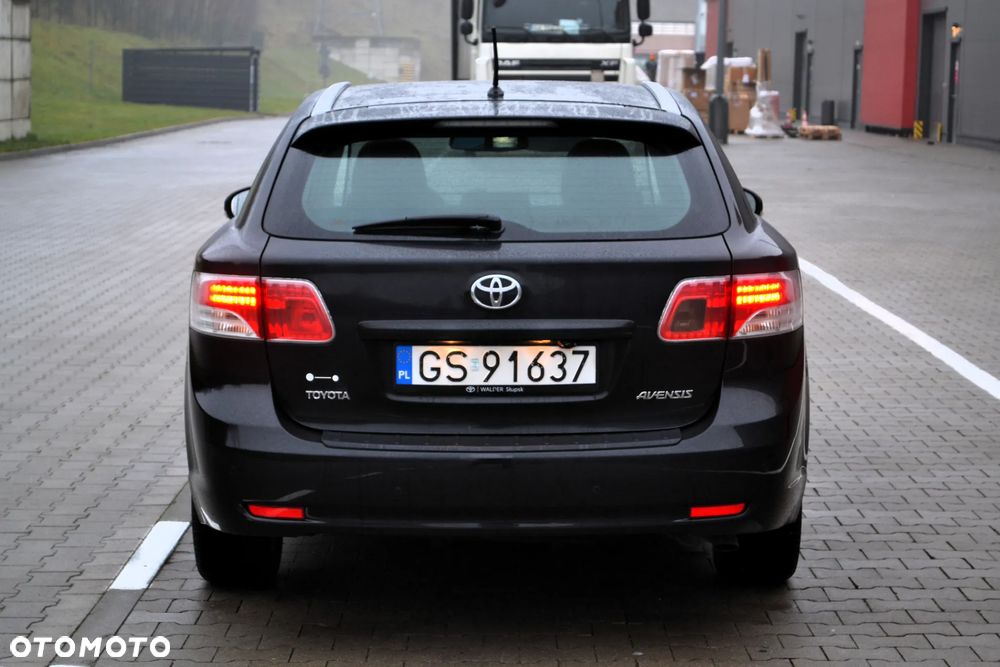 Toyota Avensis 2.0 D-4D Team - 28