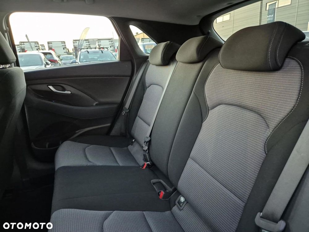 Hyundai i30 1.5 DPI Modern - 17