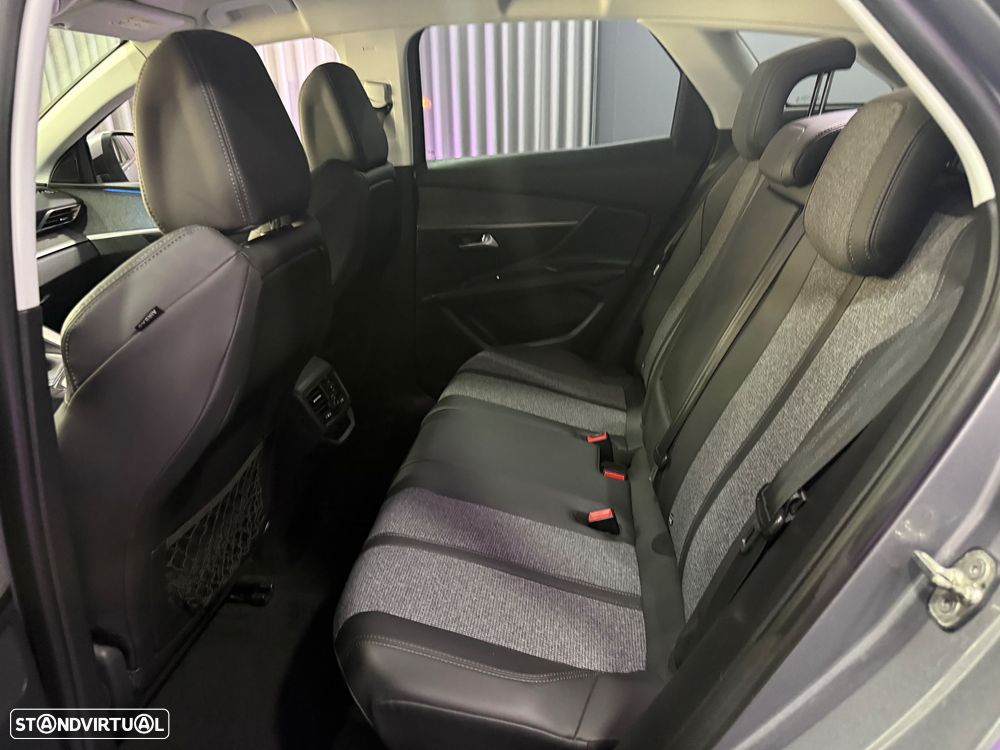 Peugeot 3008 PureTech 130 Stop & Start Allure - 17