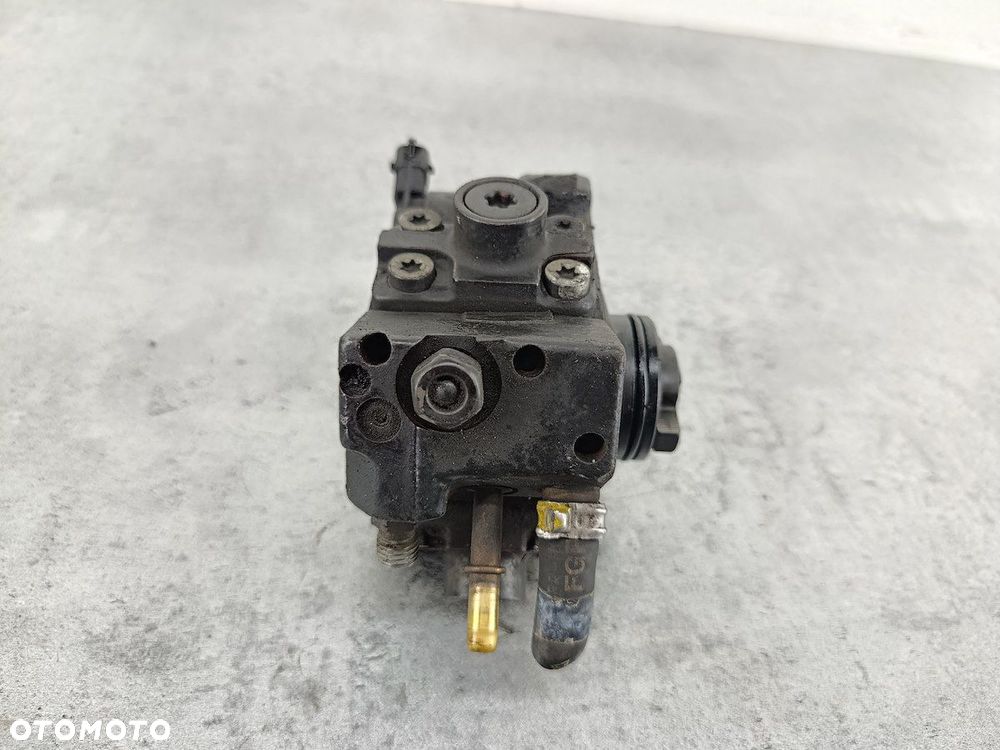 POMPA WTRYSKOWA FIAT GRANDE PUNTO 0445010122  0055201803 BOSCH 1.3 JTD - 5
