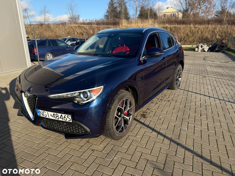 Alfa Romeo Stelvio - 2