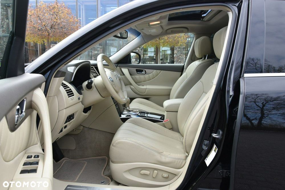 Infiniti FX - 19