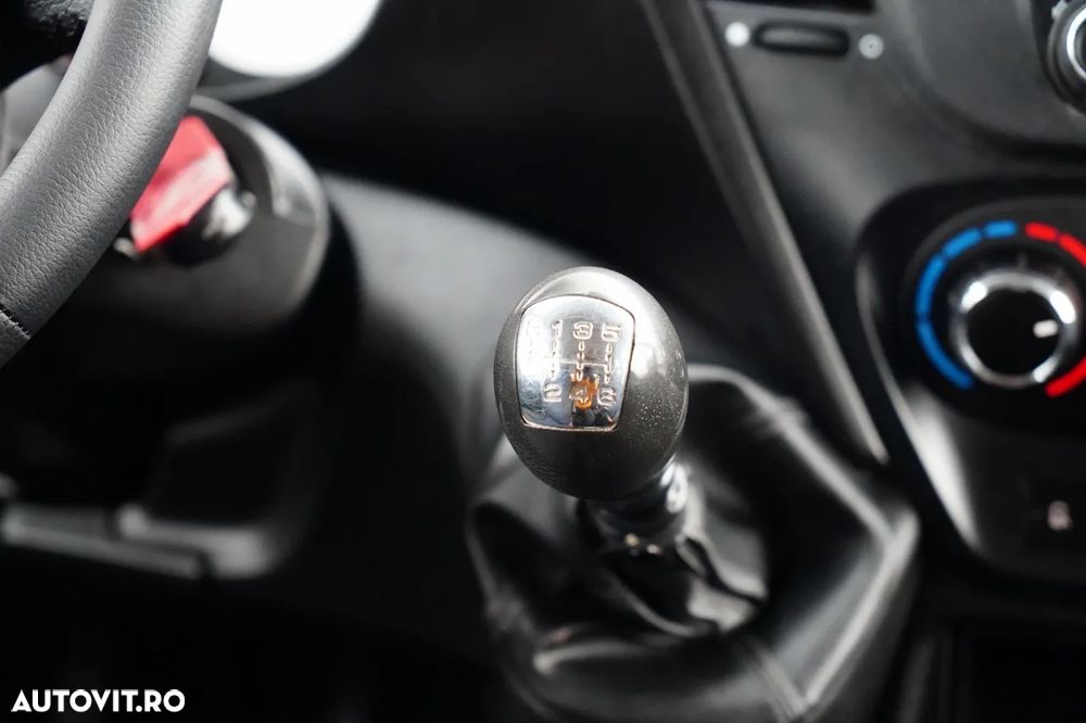 Iveco DAILY 35-140 / BASCULATOR / CU OPȚIUNI - 6 LOCURI / DOUĂ LOCURI / MANUAL / - 29