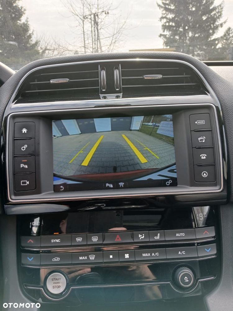 Jaguar F-Pace 20d AWD Prestige - 33