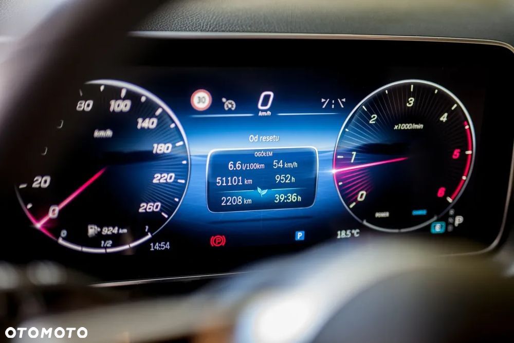 Mercedes-Benz GLC - 22