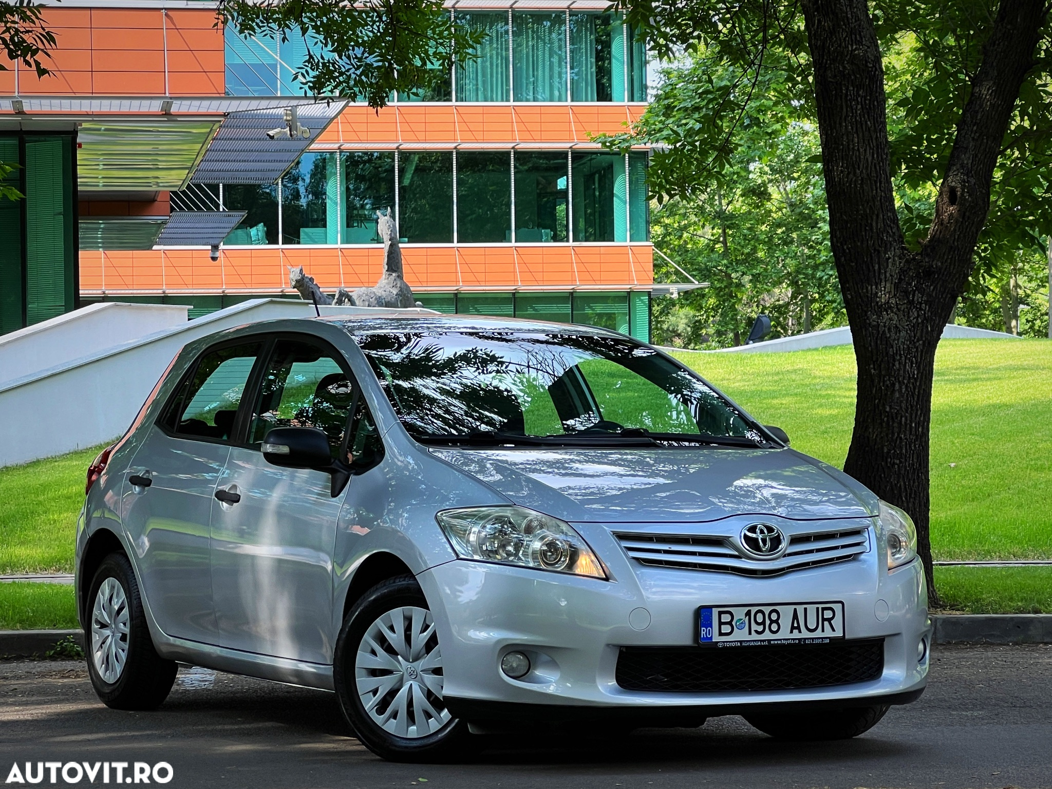 Toyota Auris 1.3 Dual VVT-i Executive - 2