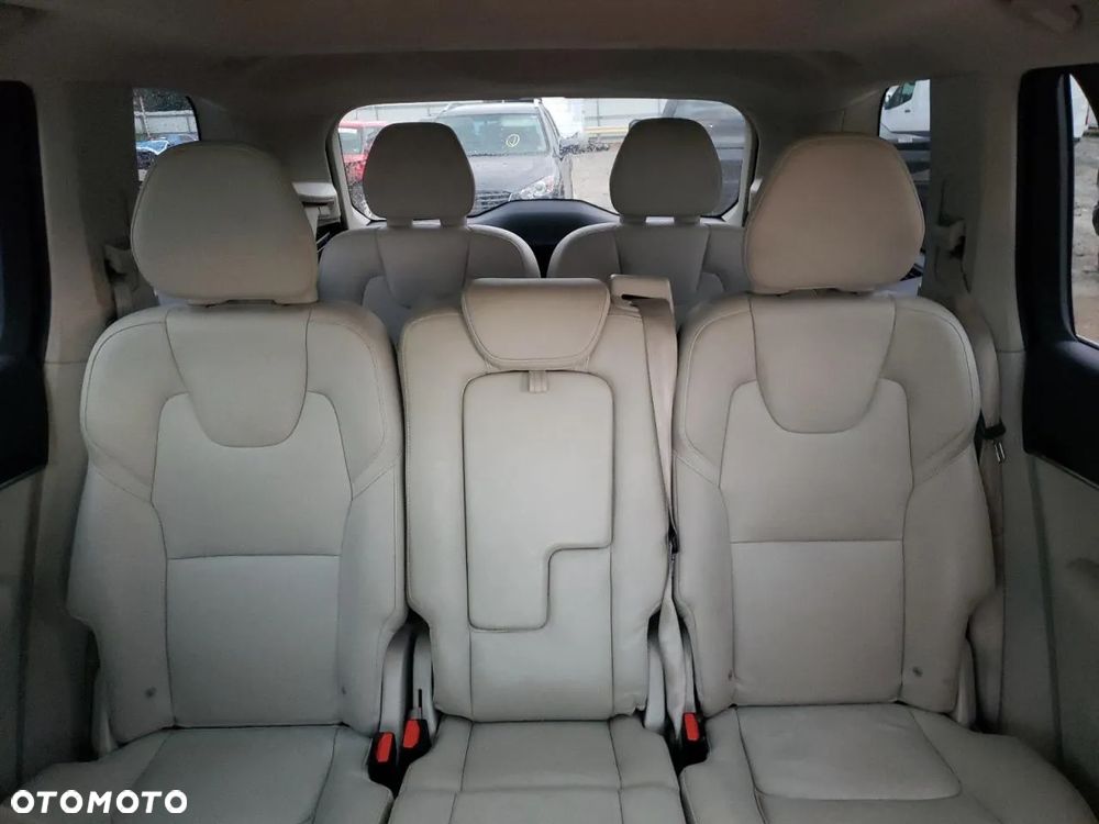 Volvo XC 90 T6 AWD Momentum 7os - 8