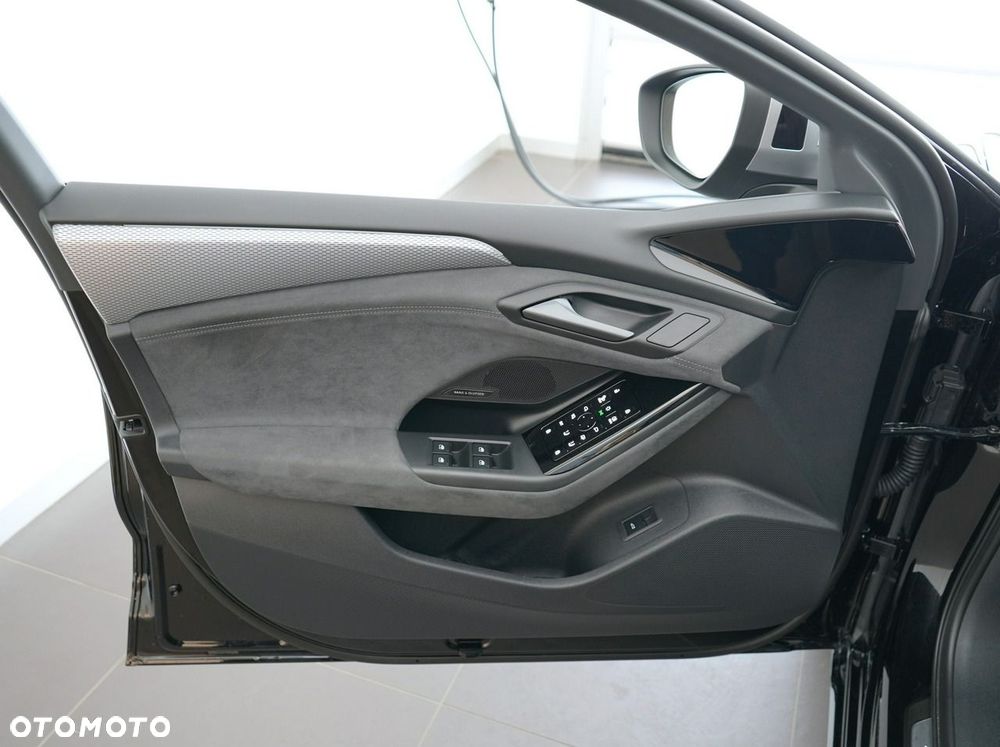 Audi A6 Avant e-tron - 13