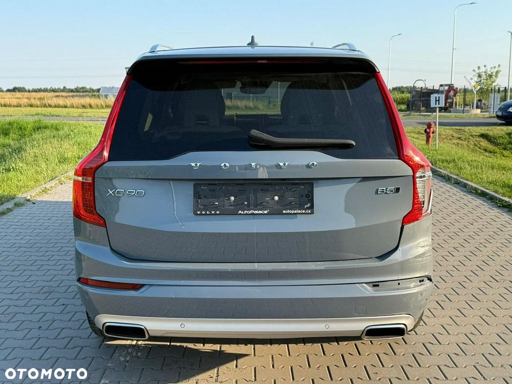 Volvo XC 90 B5 D AWD Geartronic Momentum Pro - 4