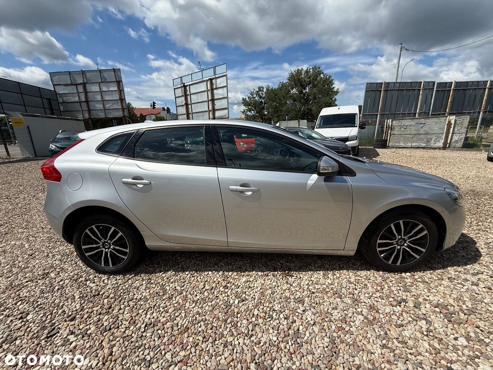 Volvo V40 D2 Kinetic - 16
