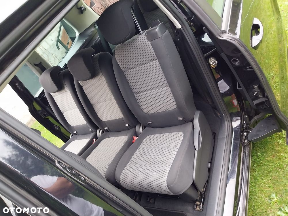 Volkswagen Sharan - 31
