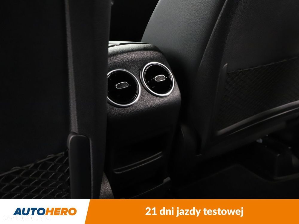 Mercedes-Benz GLB 200 d Progressive 8G-DCT - 37
