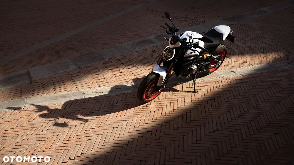 Ducati Monster - 13