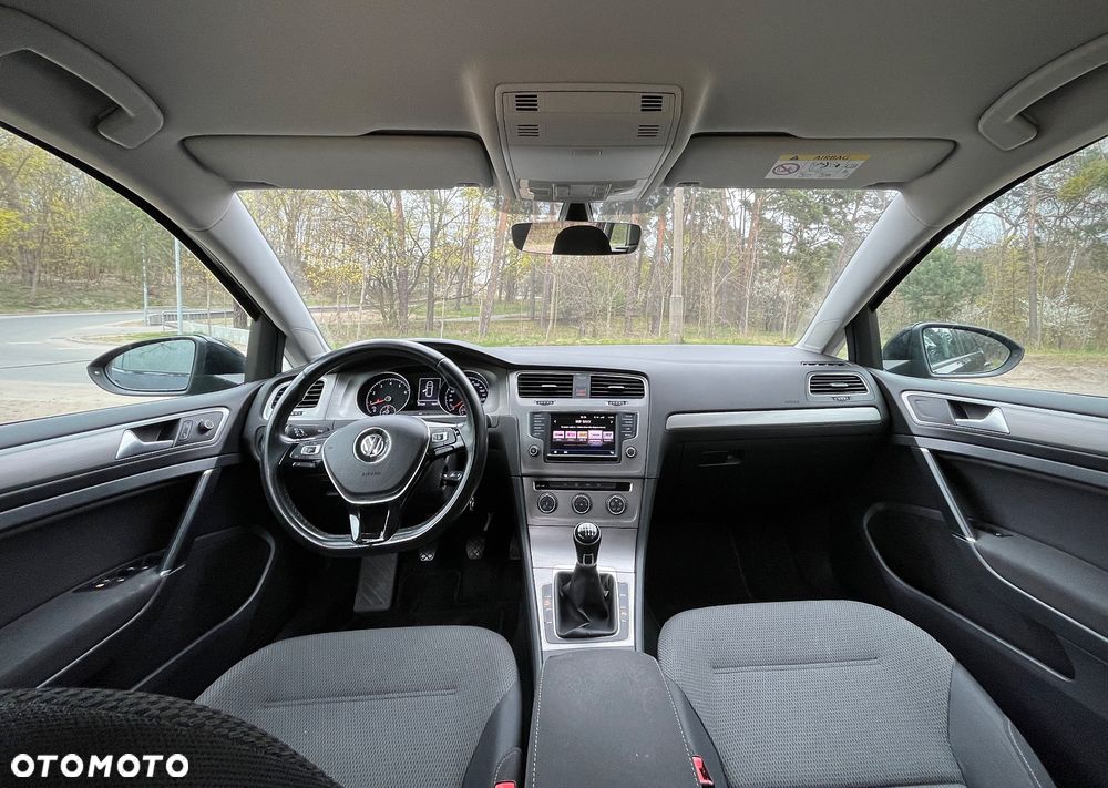 Volkswagen Golf 1.2 TSI BMT Comfortline - 8