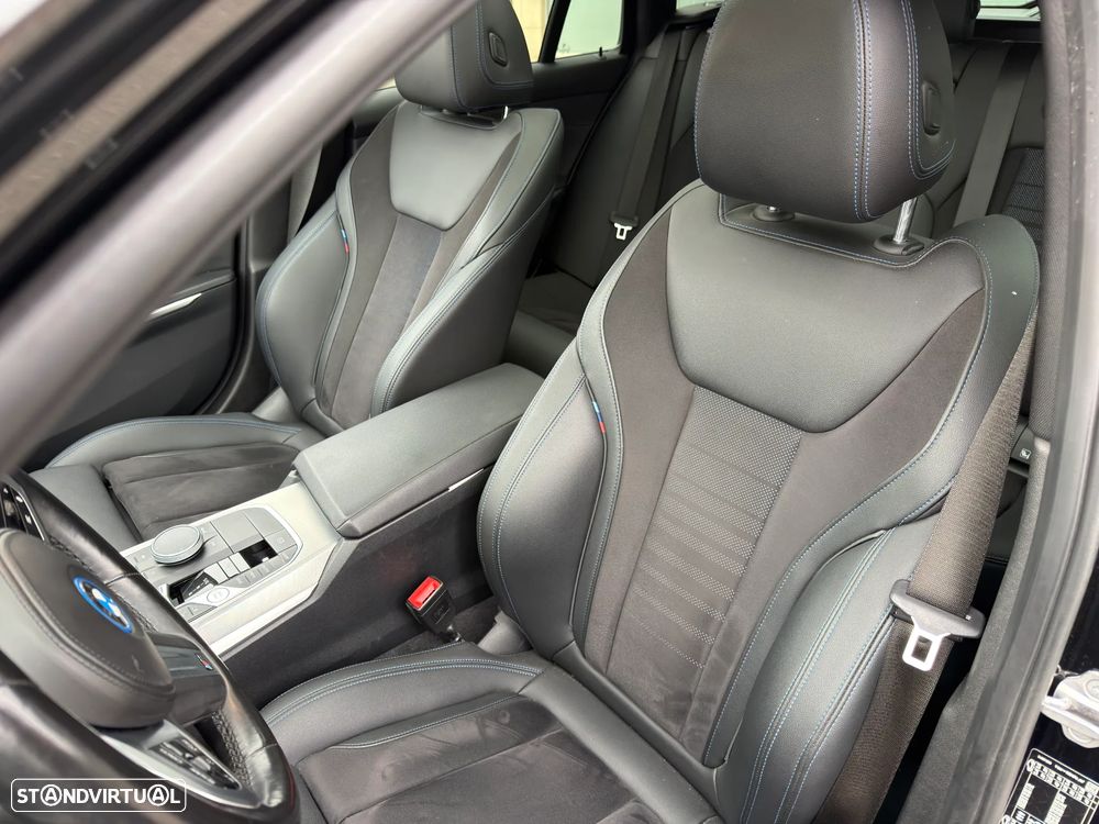 BMW 330 e Pack 50 anos M Auto - 22