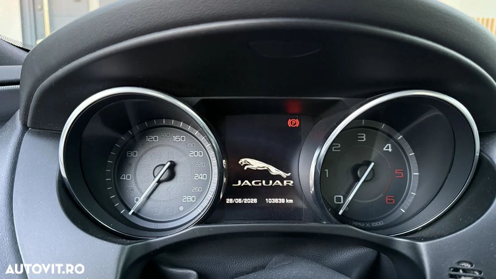 Jaguar XE 2.0 Portfolio - 19
