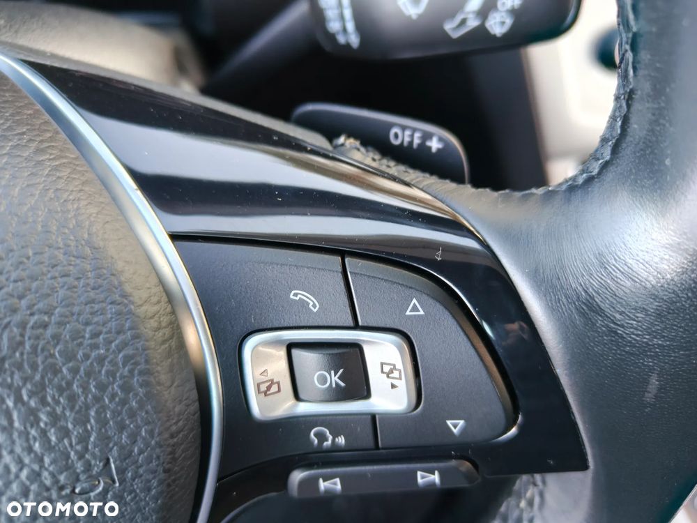 Volkswagen Passat 2.0 TDI SCR DSG Comfortline - 26