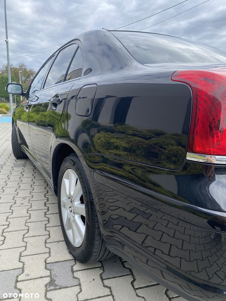 Toyota Avensis 2.0 D-4D Premium - 9