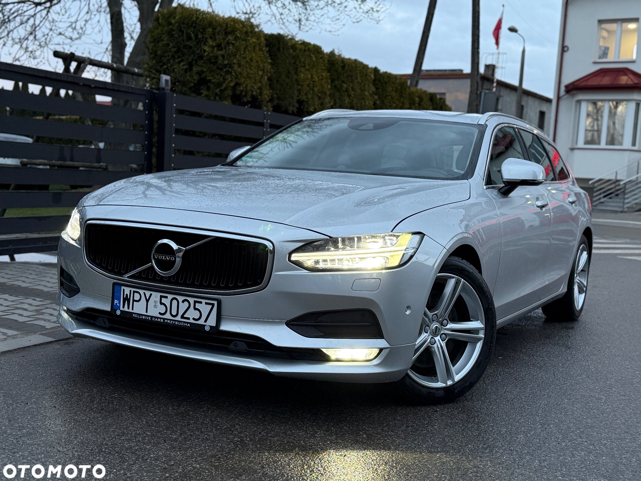 Volvo V90 D5 AWD Momentum - 40