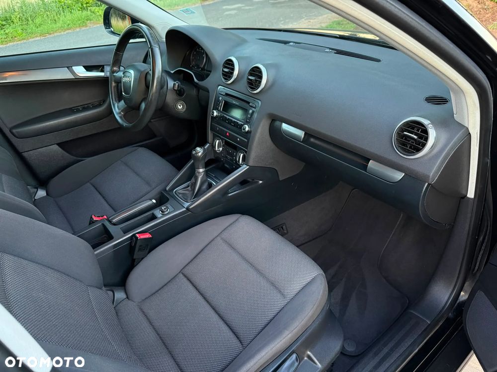 Audi A3 Sportback - 16