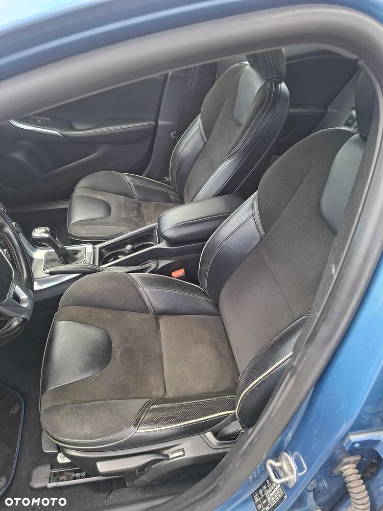 Volvo V40 D2 Drive-E R-Design Momentum - 9