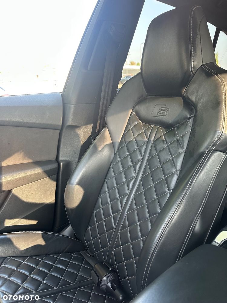 Audi Q8 - 17