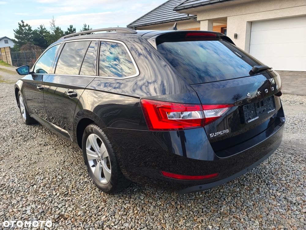 Skoda Superb 2.0 TDI SCR Style DSG - 3