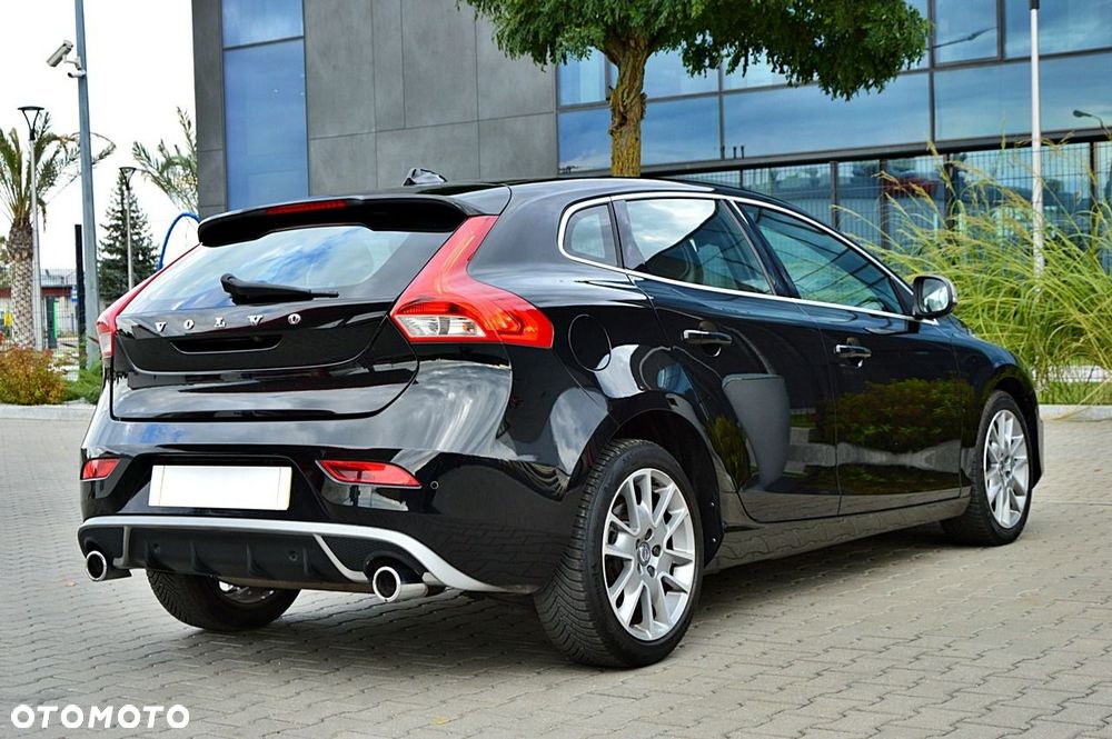 Volvo V40 D2 Drive-E R-Design Kinetic - 17