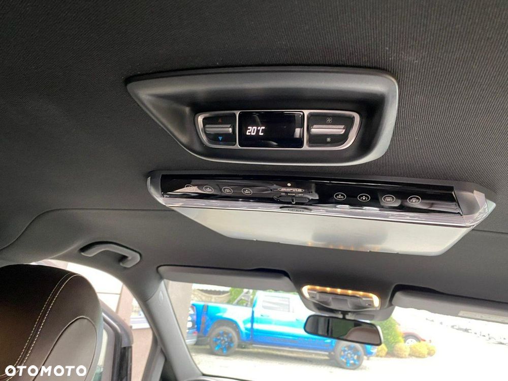 Mercedes-Benz Klasa V - 11